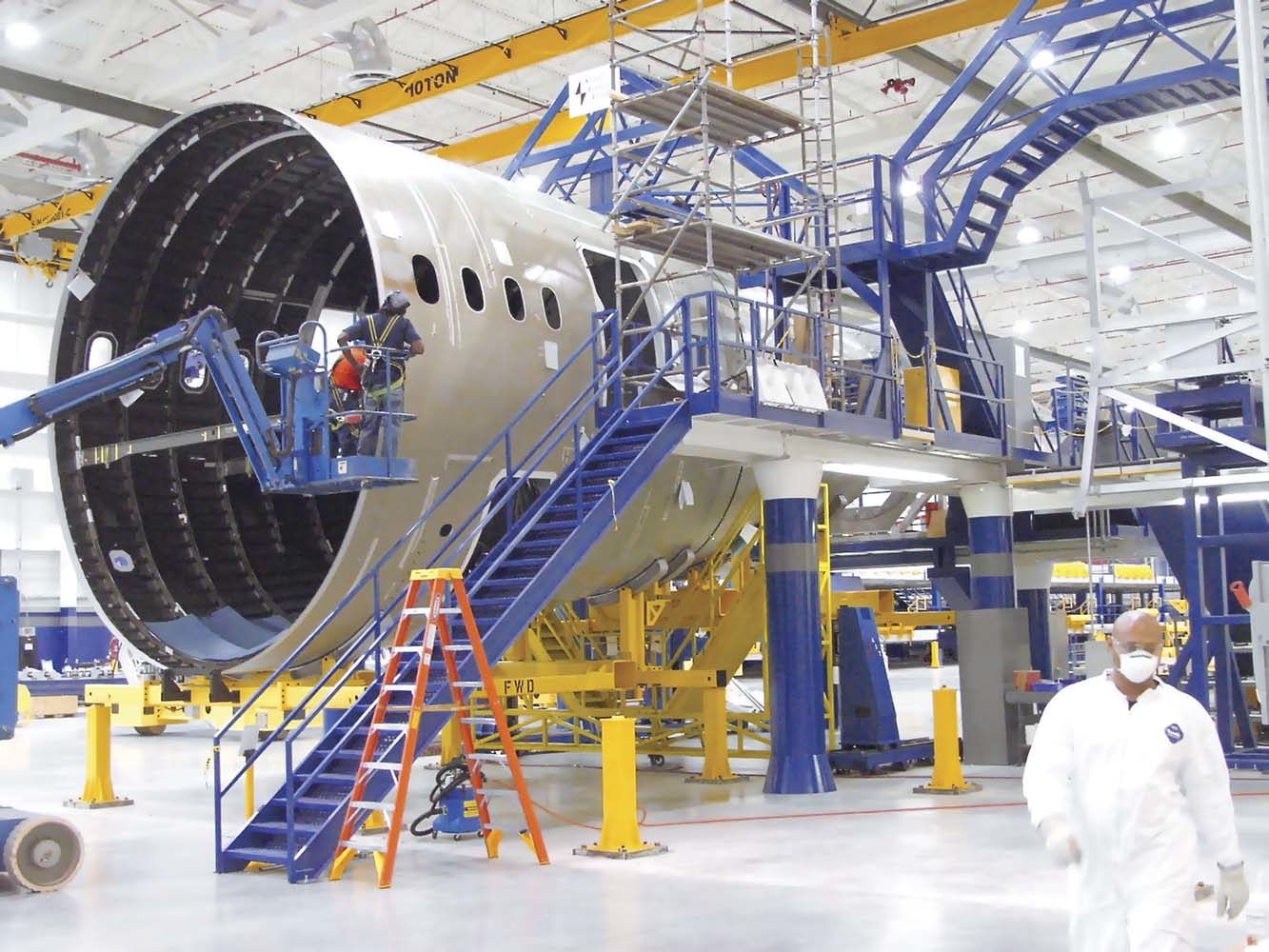 Man & the Machine Gallery - On the Boards and More Page - Vought 787 Composite Fuselage Production Facility5